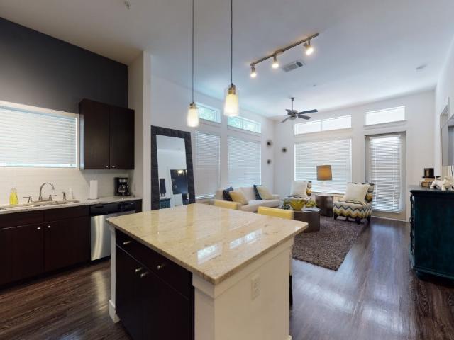 1 BR, 1 BA Apartment 2425 Victory Ave Unit 145, Dallas, TX 75219