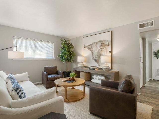 1 BR, 1 BA Apartment 2442 East 51st Street Unit 36 B2, Tulsa, OK 74105