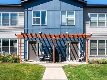 1 BR, 1 BA Apartment 2448 Winnetka Ave N Unit 220, Minneapolis, MN 55427