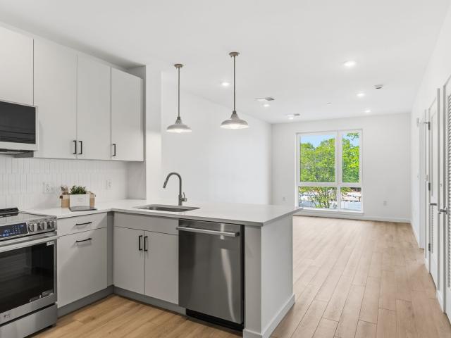 1 BR, 1 BA Apartment 2454 Lafayette Road, Portsmouth, NH 03801