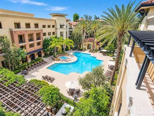 1 BR, 1 BA Apartment 24595 Town Center Dr, Santa Clarita, CA 91355