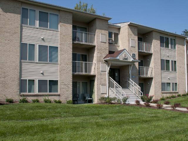 1 BR, 1 BA Apartment 2482 Lake Dr Unit 636, Waldorf, MD 20601