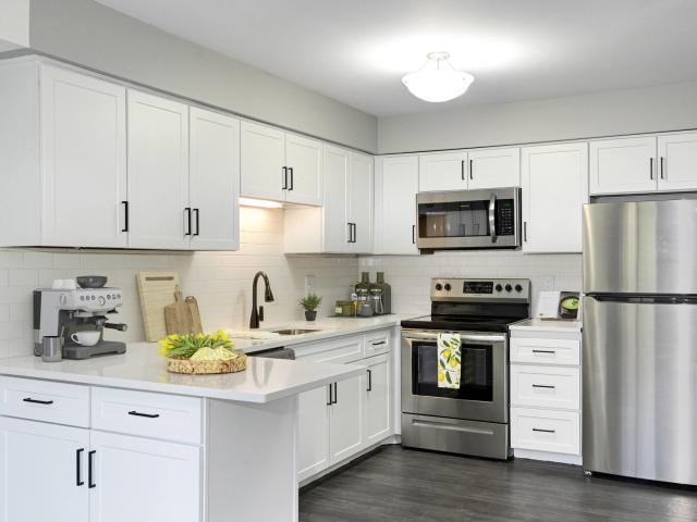 1 BR, 1 BA Apartment 250 Turners Crossroad Unit 129, Minneapolis, MN 55416