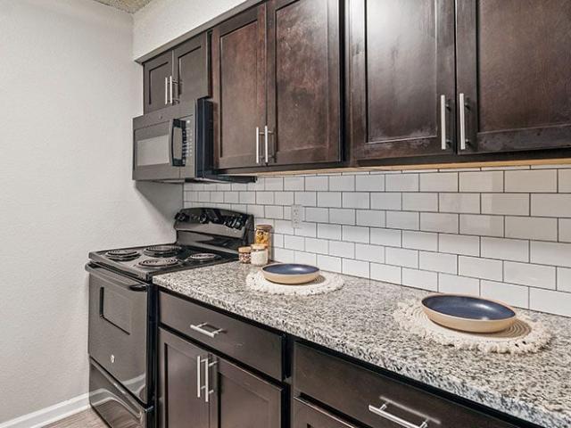 1 BR, 1 BA Apartment 2510 Canterbury Rd Unit 0087, Urbandale, IA 50322