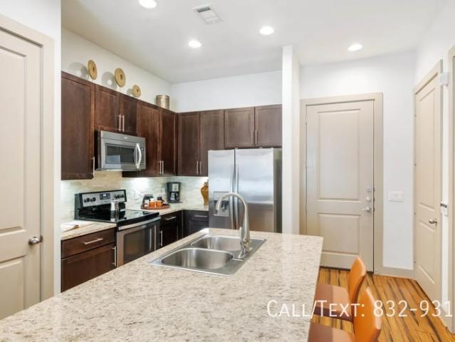 1 BR, 1 BA Apartment 25143 Grogans Mill Rd, Spring, TX 77380