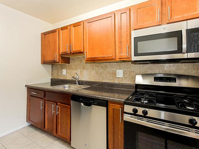 1 BR, 1 BA Apartment 2515 R St SE Unit 010, Washington, DC 20020