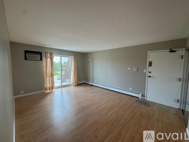 1 BR, 1 BA Apartment 252 Shorewood Dr, Unit 2D, Glendale Heights, IL 60139