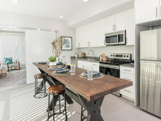 1 BR, 1 BA Apartment 255 9th Avenue Unit 438, Oakland, CA 94606