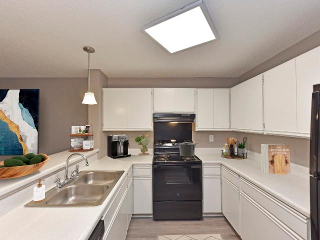 1 BR, 1 BA Apartment 2600 Colonial Towers Dr Unit 1 216, Cordova, TN 38016