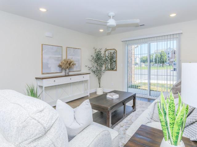 1 BR, 1 BA Apartment 2601 N Cresthaven Ave Unit 105, Springfield, MO 65803