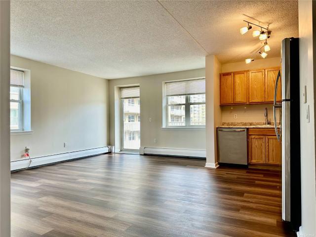 1 BR, 1 BA Apartment 260 Beach 81st St, Rockaway Beach, NY 11693