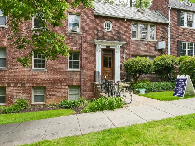 1 BR, 1 BA Apartment 2629 39th Street Northwest Unit 2, Washington, DC 20007
