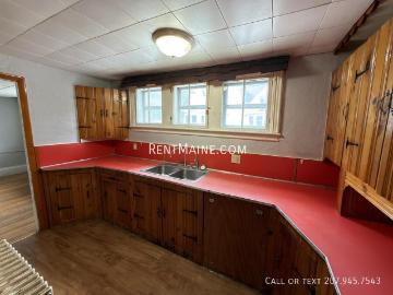 1 BR, 1 BA Apartment 26 Boynton St, Bangor, ME 04401