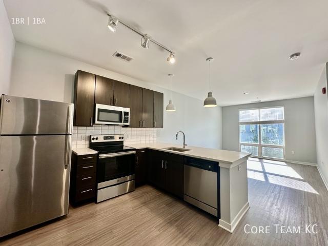 1 BR, 1 BA Apartment 2705 McGee Trafficway, Kansas City, MO 64108