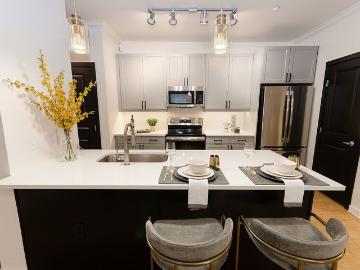 1 BR, 1 BA Apartment 2717 Howell Street Unit 3404, Dallas, TX 75201