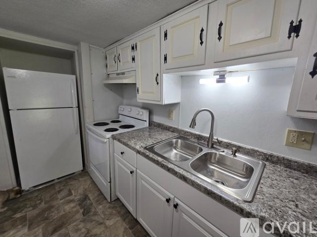 1 BR, 1 BA Apartment 274 Cross St, Unit 2, Coventry, CT 06238