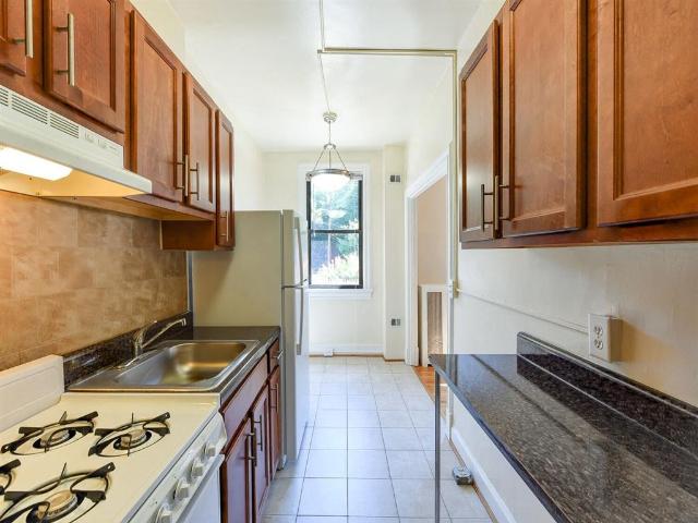 1 BR, 1 BA Apartment 2755 Macomb Street Northwest Unit 0404, Washington, DC 20008