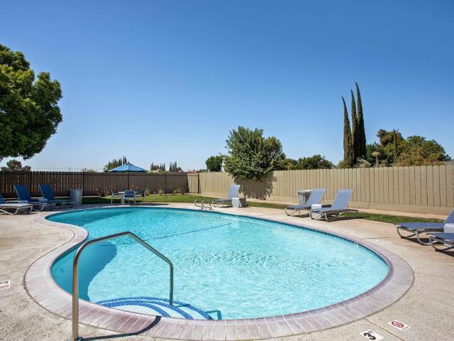 1 BR, 1 BA Apartment 2800 Don Pedro Road Unit 39, Ceres, CA 95307