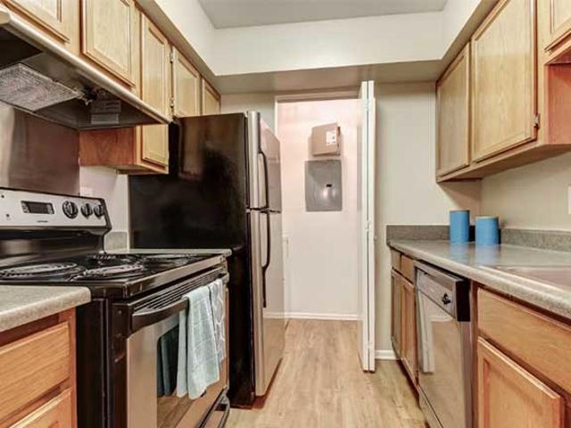 1 BR, 1 BA Apartment 2807 Shoreline Dr, Austin, TX 78728