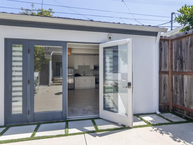 1 BR, 1 BA Apartment 2812 Stoner Ave Los Angeles, CA 90064