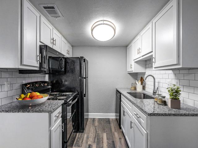 1 BR, 1 BA Apartment 2825 Royal Lane Unit 186, Dallas, TX 75229