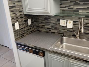 1 BR, 1 BA Apartment 2841 Somerset Drive, Unit Eugene Metzger, Lauderdale Lakes, FL 33311