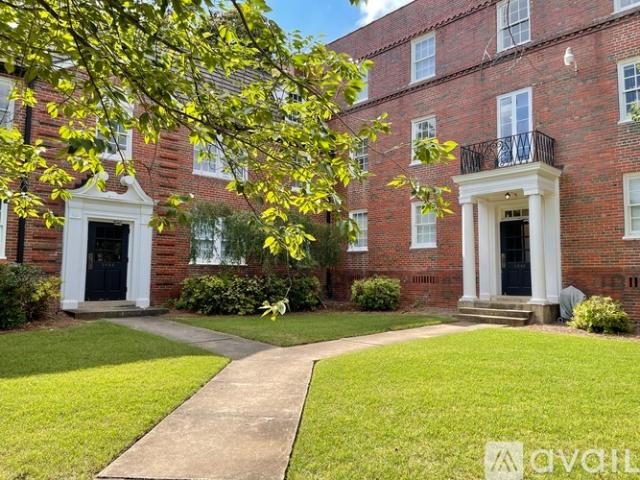1 BR, 1 BA Apartment 2848 Fairway Dr, Unit 203B, Mountain Brook, AL 35213