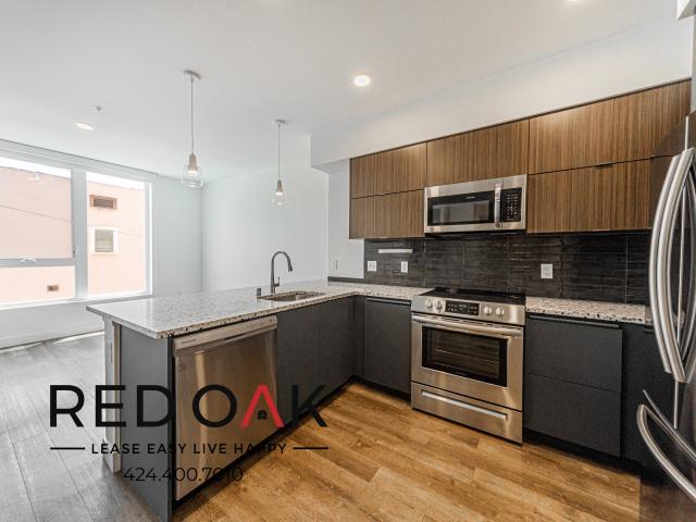 1 BR, 1 BA Apartment 2880 James M Wood Blvd, Los Angeles, CA 90006