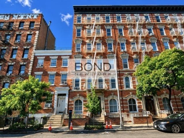 1 BR, 1 BA Apartment 28 King St, New York, NY 10014