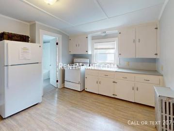 1 BR, 1 BA Apartment 28 Pleasant St. Apt Waterville, ME 04901