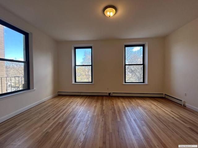 1 BR, 1 BA Apartment 293 Central Park W, New York, NY 10024