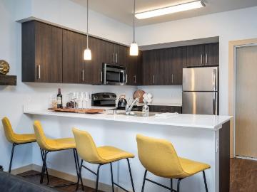 1 BR, 1 BA Apartment 2900 Grand Ave. Unit 521, Everett, WA 98201