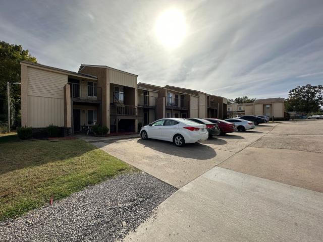 1 BR, 1 BA Apartment 2921 Old Greenwood Rd. Building 2 Unit, Fort Smith, AR 72903