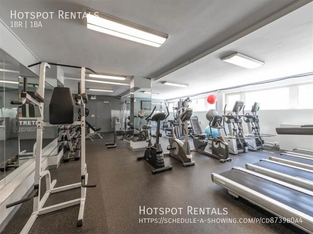 1 BR, 1 BA Apartment 2933 N Sheridan Rd, Chicago, IL 60657