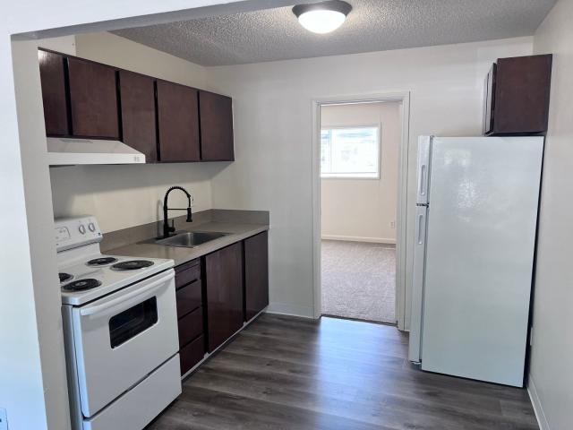 1 BR, 1 BA Apartment 2946 Southeast Harrison Street Unit 9, Portland, OR 97222