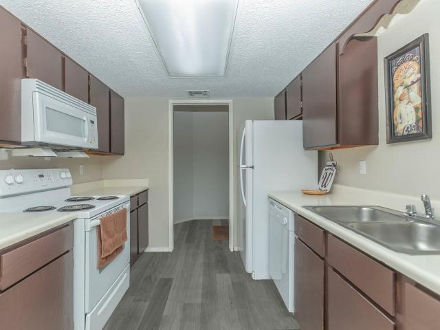 1 BR, 1 BA Apartment 2990 Trawood Drive Unit 015C, El Paso, TX 79936