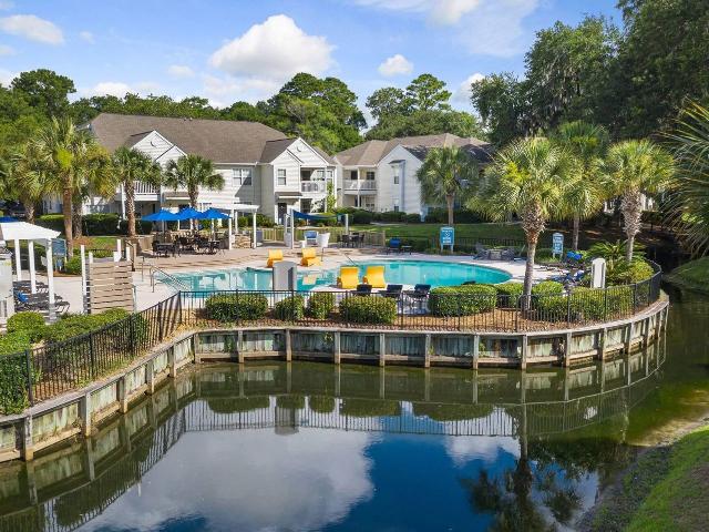 1 BR, 1 BA Apartment 29 Edgewater Circle Unit 5ME, Bluffton, SC 29910