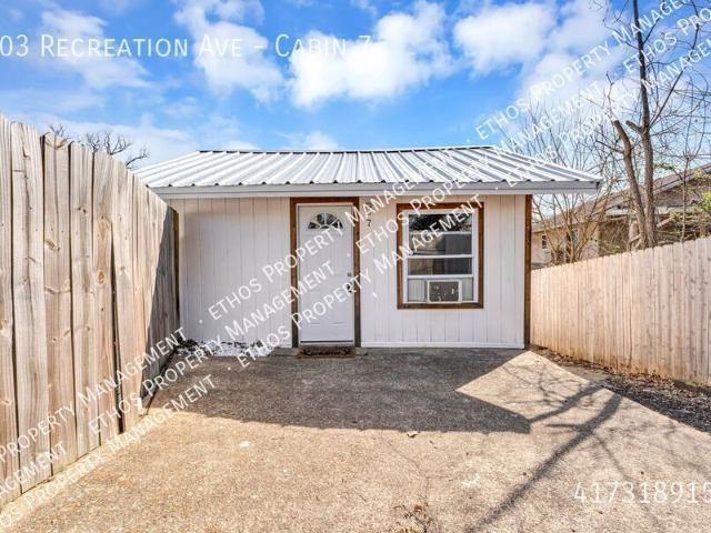 1 BR, 1 BA Apartment 203 Recreation Ave, Rockaway Beach, MO 65740