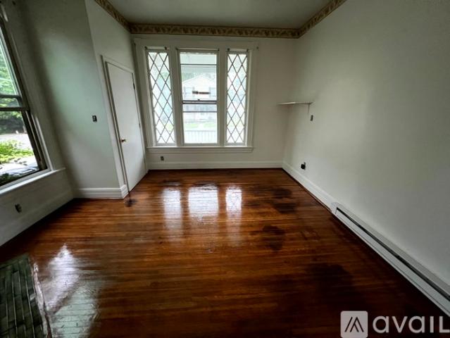 1 BR, 1 BA Apartment 2000 Grace Street, Unit 2, Lynchburg, VA 24504