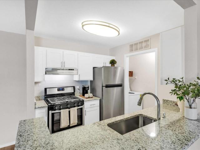 1 BR, 1 BA Apartment 2000 Elmhurst Cir Unit 03201, Lake Orion, MI 48359