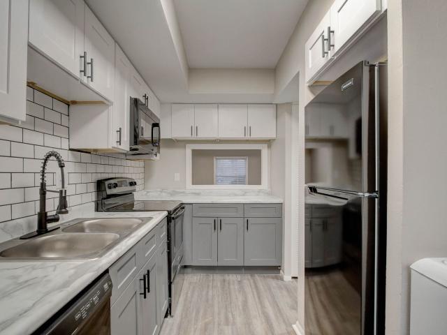 1 BR, 1 BA Apartment 2000 W 79th St Unit 1929F_D, Indianapolis, IN 46260