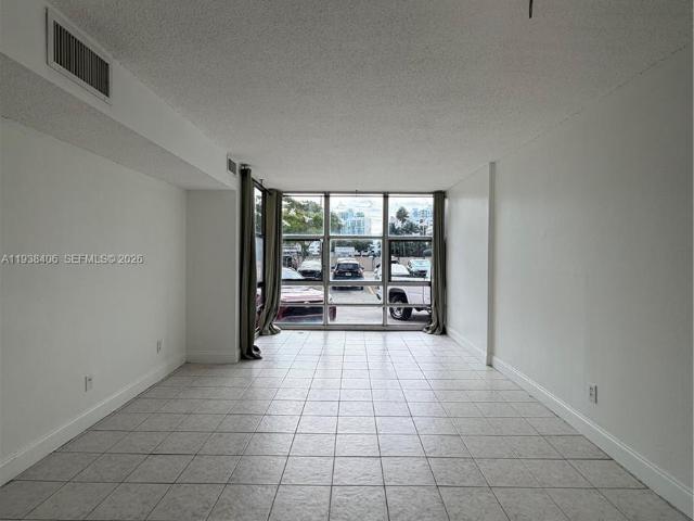 1 BR, 1 BA Apartment 200 172nd Street, Sunny Isles Beach, FL 33160