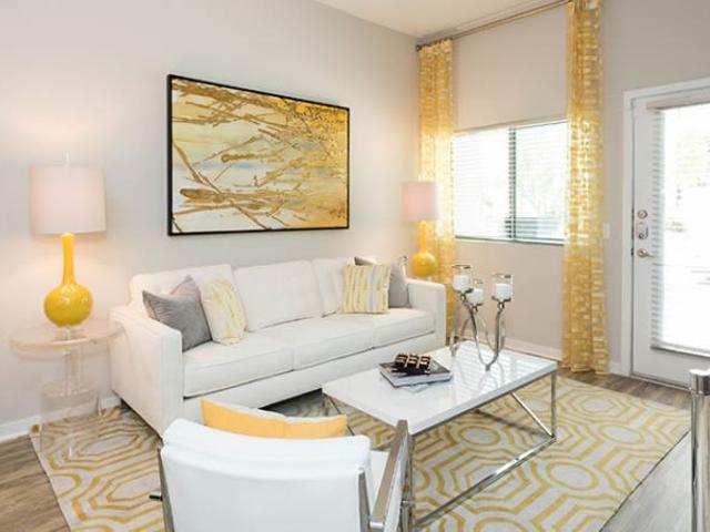1 BR, 1 BA Apartment 200 E Thomas Rd Unit 434, Phoenix, AZ 85012