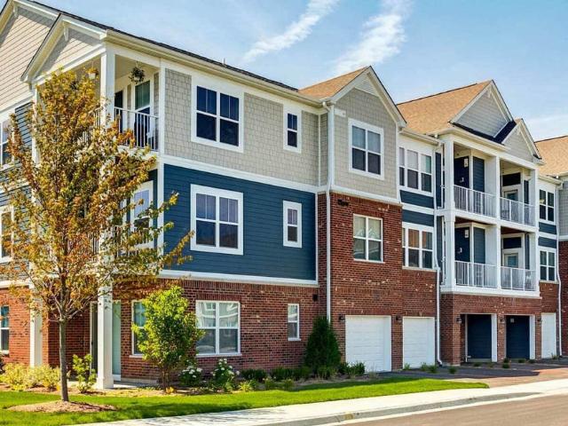 1 BR, 1 BA Apartment 200 Hudson Court Unit 302, Wheeling, IL 60090
