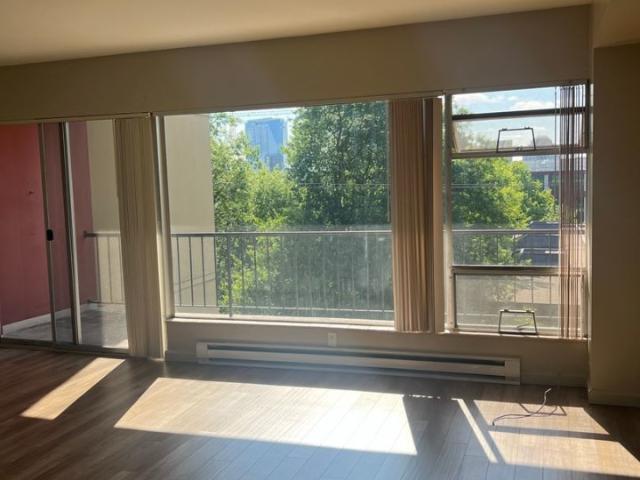 1 BR, 1 BA Apartment 2020 Southwest Salmon Street Unit 404, Portland, OR 97205