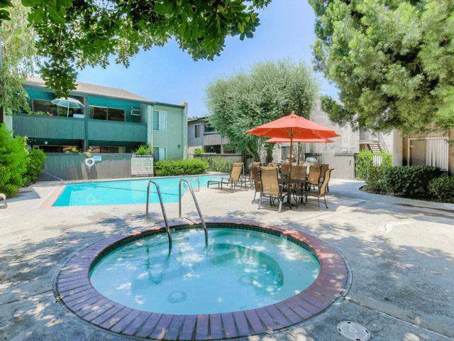 1 BR, 1 BA Apartment 20211 Sherman Way Unit 233, Winnetka, CA 91306