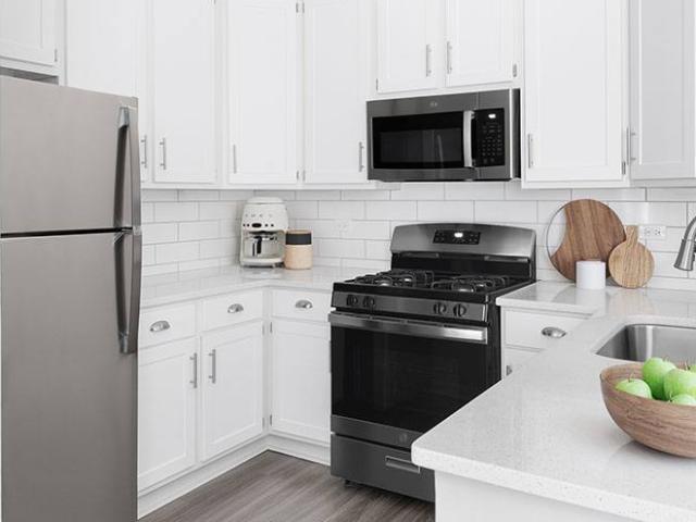1 BR, 1 BA Apartment 2025 Greystem Circle Unit 22 0101, Gurnee, IL 60031