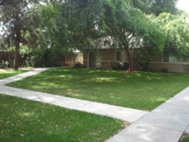 1 BR, 1 BA Apartment 2026 Barbara Dr Selma, CA 93662