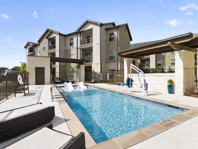 1 BR, 1 BA Apartment 202 East Ufer Street Unit 109, Fredericksburg, TX 78624