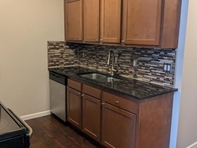 1 BR, 1 BA Apartment 205 Trealout Drive, Unit 205 Trealout Dr B 23 Fenton MI 48430, Fenton, MI 48430